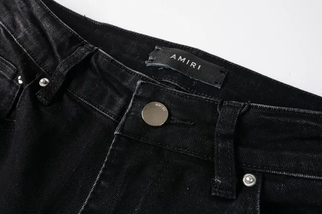 Amiri طباعة جرافيكية distressed جينز أسود من الدنيم 12