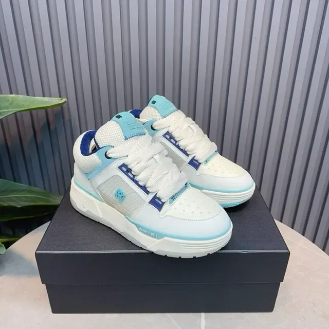 Amiri MA Court Blanco Azul Claro Azul Marino Zapatillas lifestyle 9
