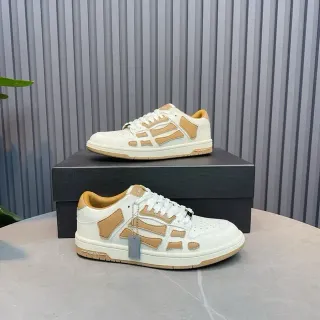 Amiri Skel Top Low White and Tan zapatillas lifestyle
