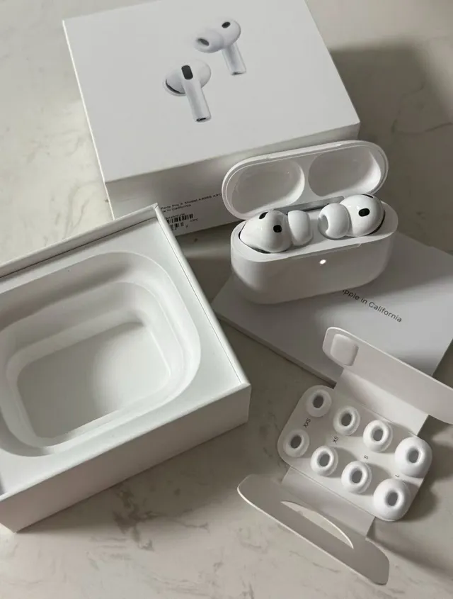 苹果 AirPods Pro 2 白色 茎式 硅胶耳塞 TWS 耳机 14