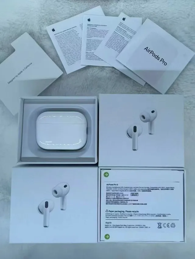 苹果 AirPods Pro 2 白色 茎式 硅胶耳塞 TWS 耳机 18