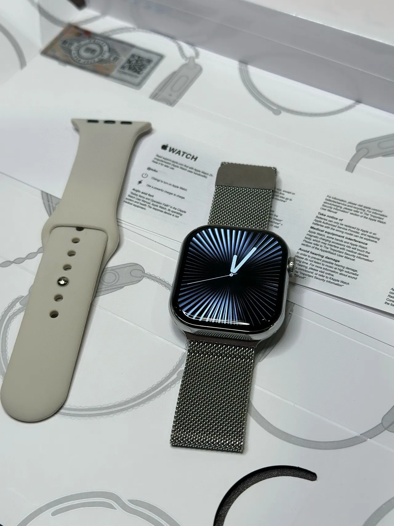 Apple Silver Beige Flat-Edged Stainless Steel Case Black Display Sports Watch 2
