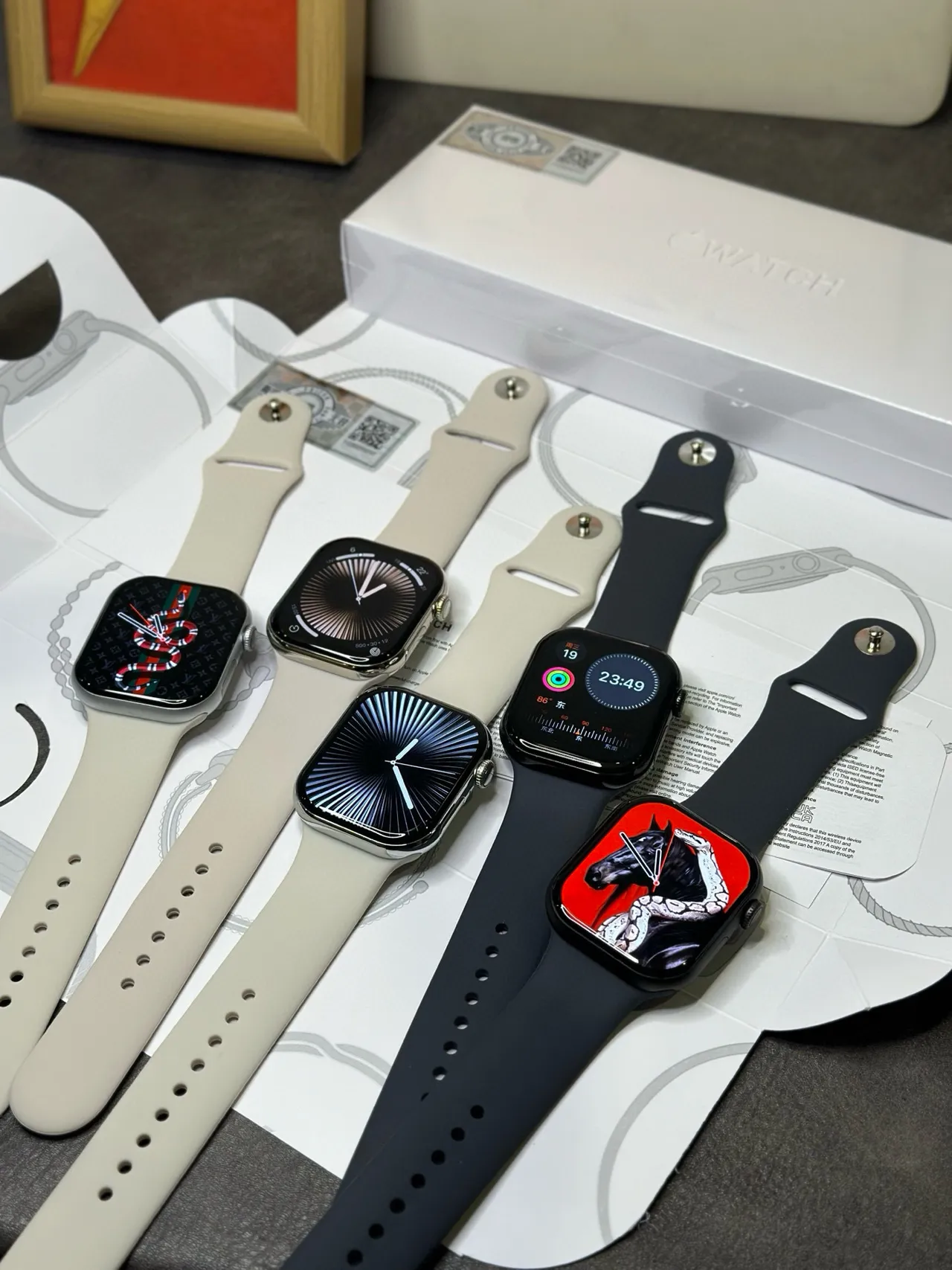 Apple Silver Beige Flat-Edged Stainless Steel Case Black Display Sports Watch 12