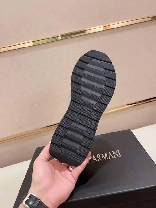 Armani Exchange नेवी ब्लू रिब्ड निट और सुएड लाइफस्टाइल स्नीकर 8