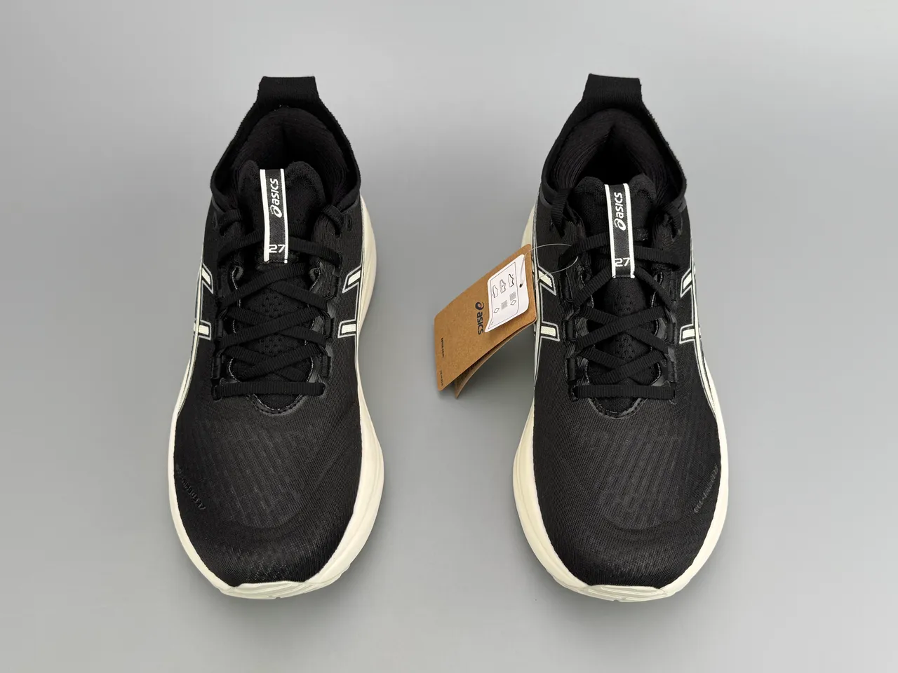 ASICS Black White Engineered Mesh Upper Sculpted Wave-Pattern Midsole Running Shoes 9