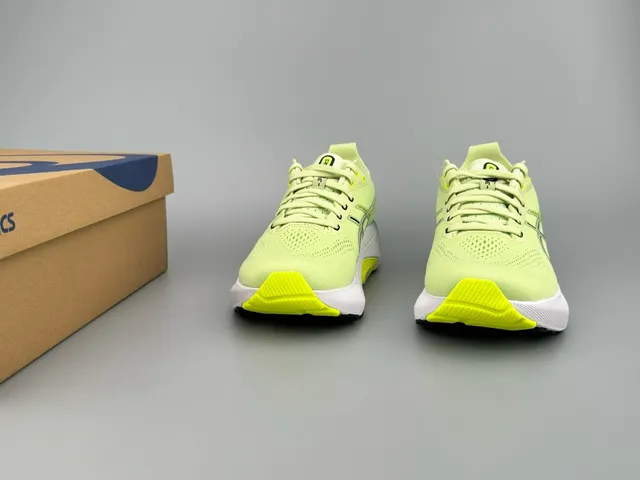 ASICS Gel-Kayano लाइम ग्रीन रनिंग जूते 2