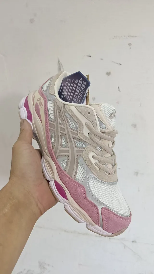 ASICS Gel-Kayano Pink White Structured Mesh-Synthetic Upper Visible Cushioning Windows Running Shoes 2