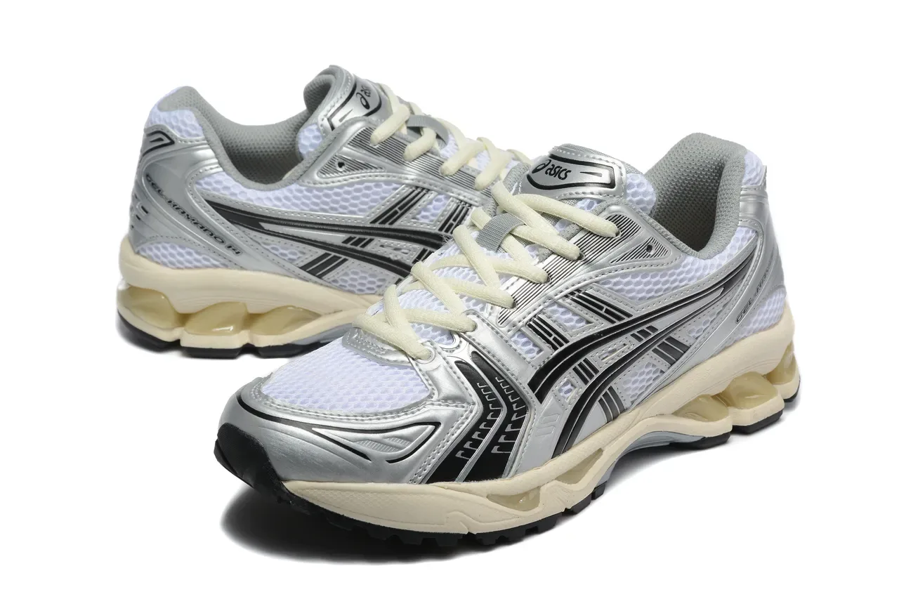 ASICS Gel-Kayano Argent Noir Métallique Recouvrements Synthétiques Maille Blanche Ingénierie Chaussures de course 3
