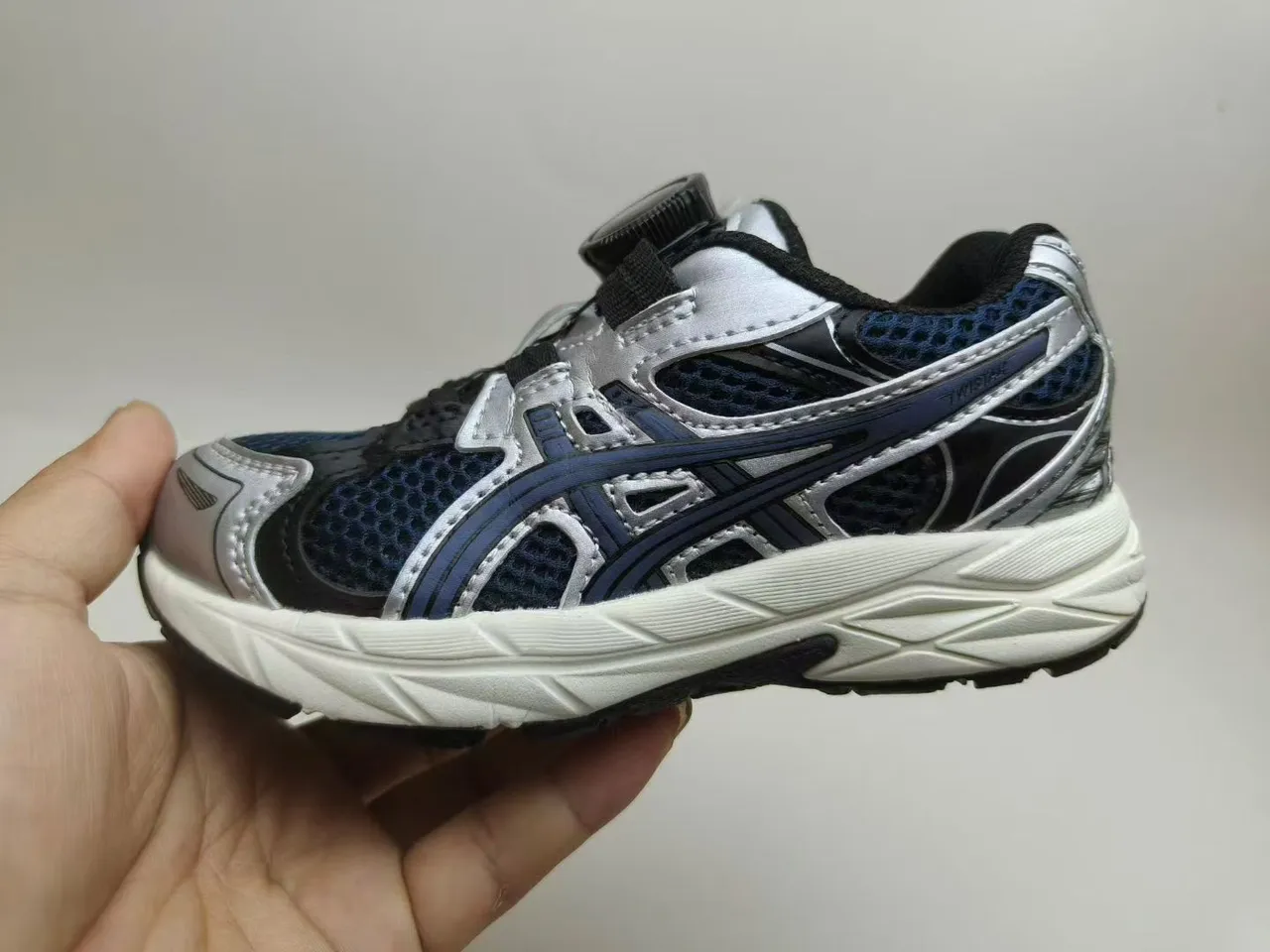 ASICS Twista Navy and Silver Running Shoes 2