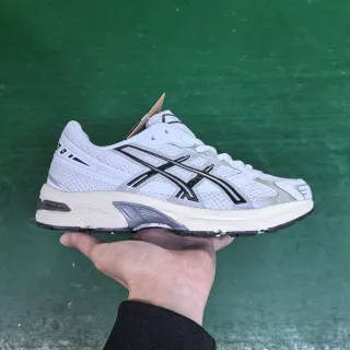 ASICS 白黑网面 虎纹 Logo 生活休闲运动鞋