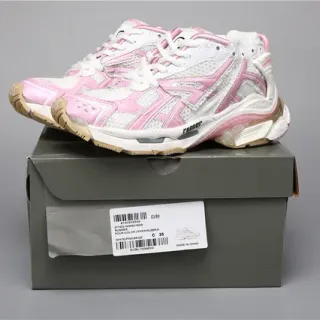 ASICS 白色粉色中底网布和合成覆盖层构造厚底运动鞋