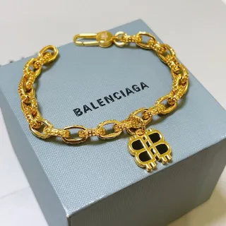 Balenciaga BB Logo ذهب أسود سميك Curb-Link Chain Textured Surfaces سوار