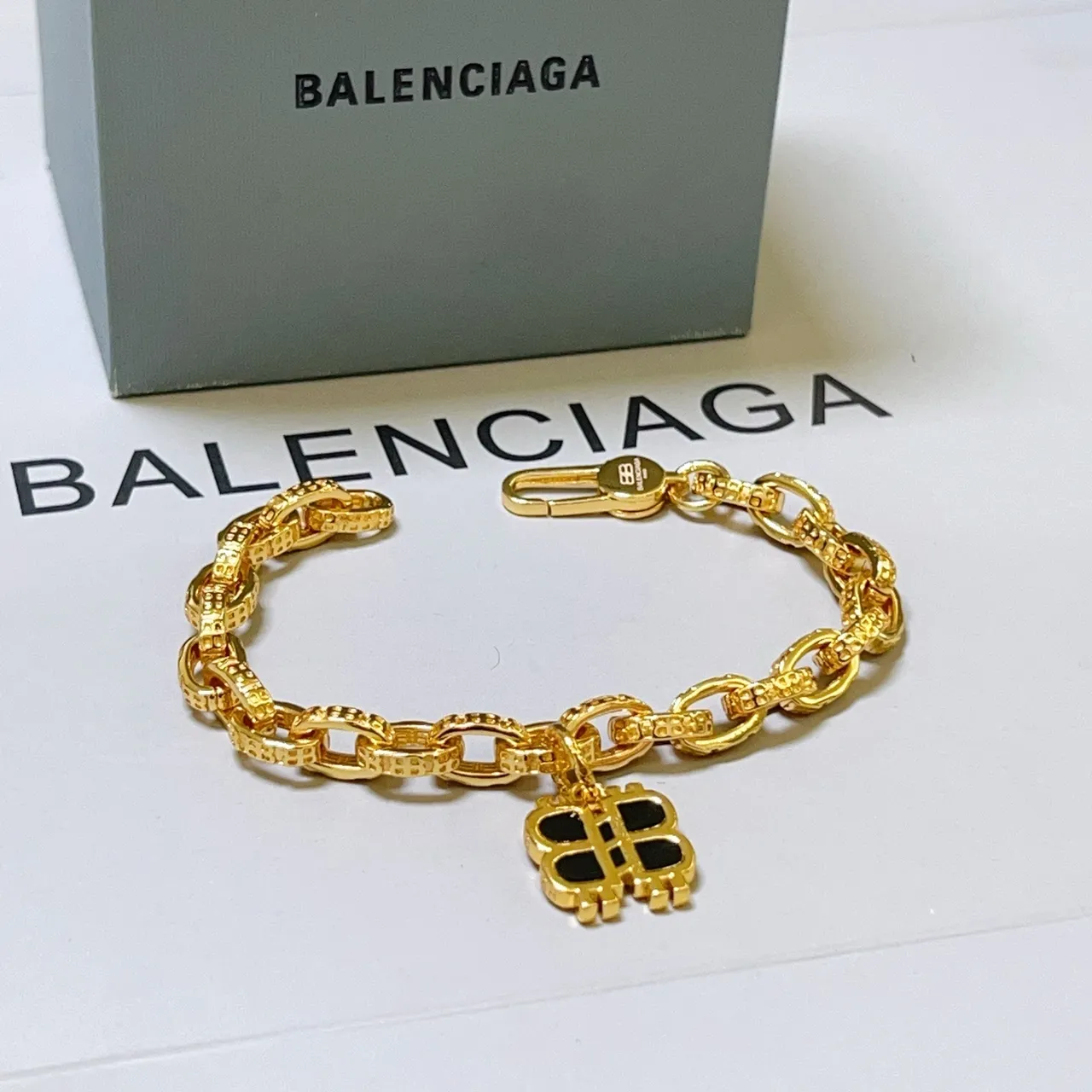 Balenciaga BB Logo 金黑 厚实 Curb-Link Chain Textured Surfaces 手链 9