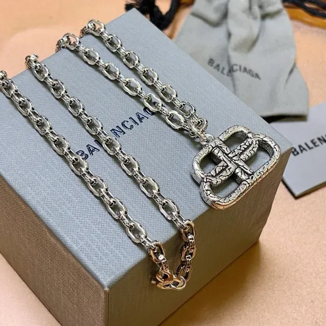 Balenciaga Double B Corrente Prateada Fivela Colar 2