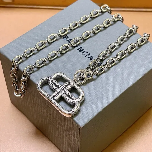 Balenciaga Double B Corrente Prateada Fivela Colar 4