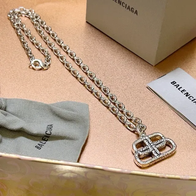 Balenciaga Double B Corrente Prateada Fivela Colar 8