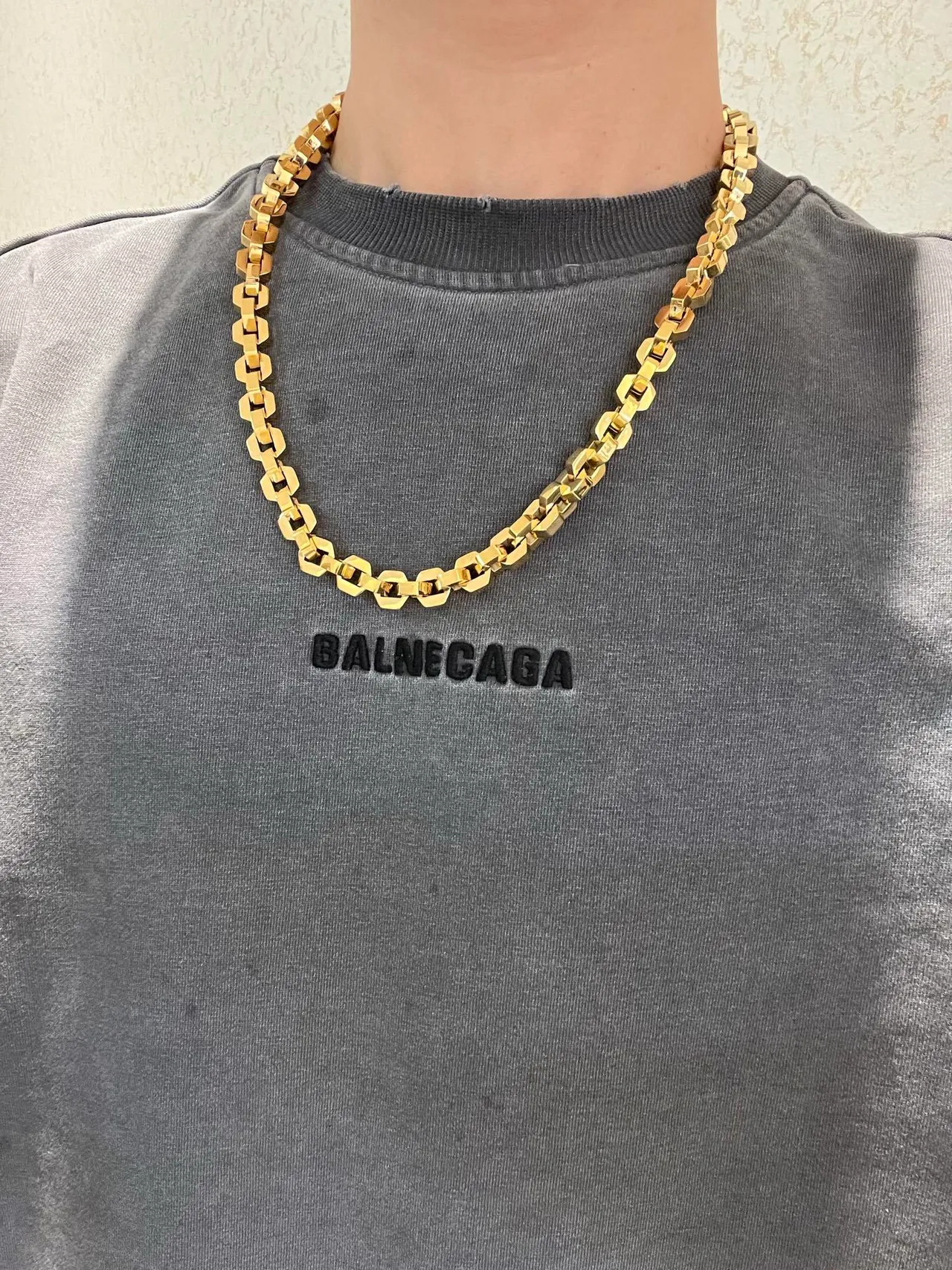 Balenciaga قلادة سلسلة هندسية سميكة بلون ذهبي 2