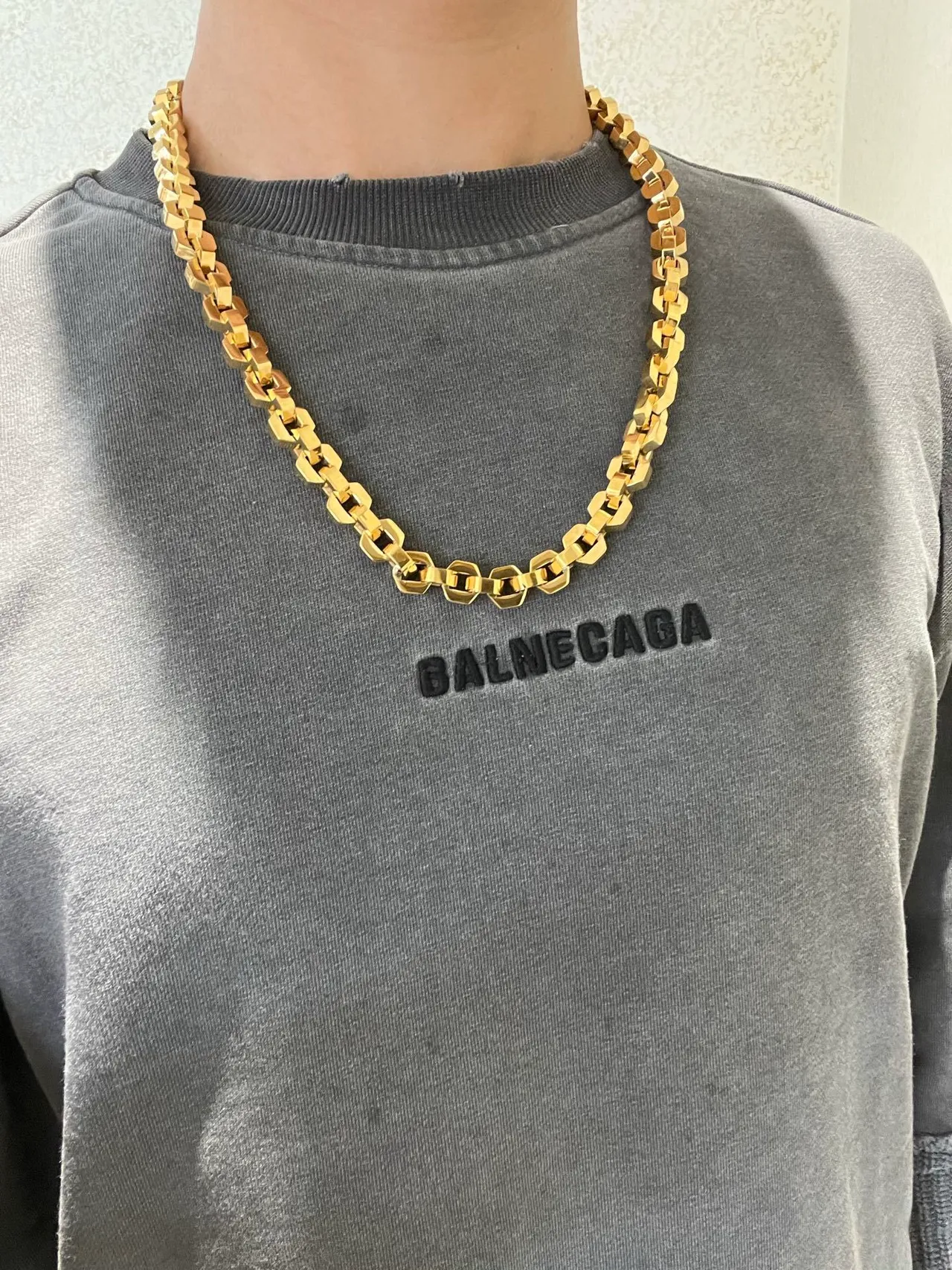 Balenciaga قلادة سلسلة هندسية سميكة بلون ذهبي 8