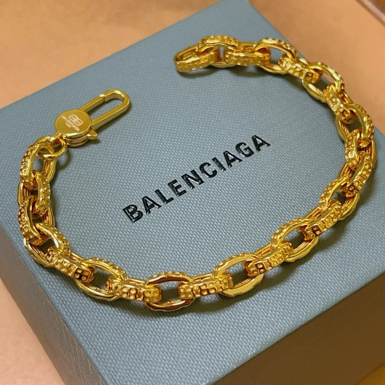 Balenciaga Pulsera Chunky Oval-Link Dorado 3
