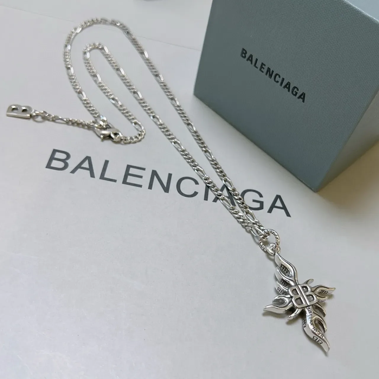 Collier Balenciaga Flame BB Chaîne Argent 7