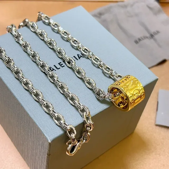 Balenciaga Colar Pendente Dourado Cilindro Corrente Prata 4