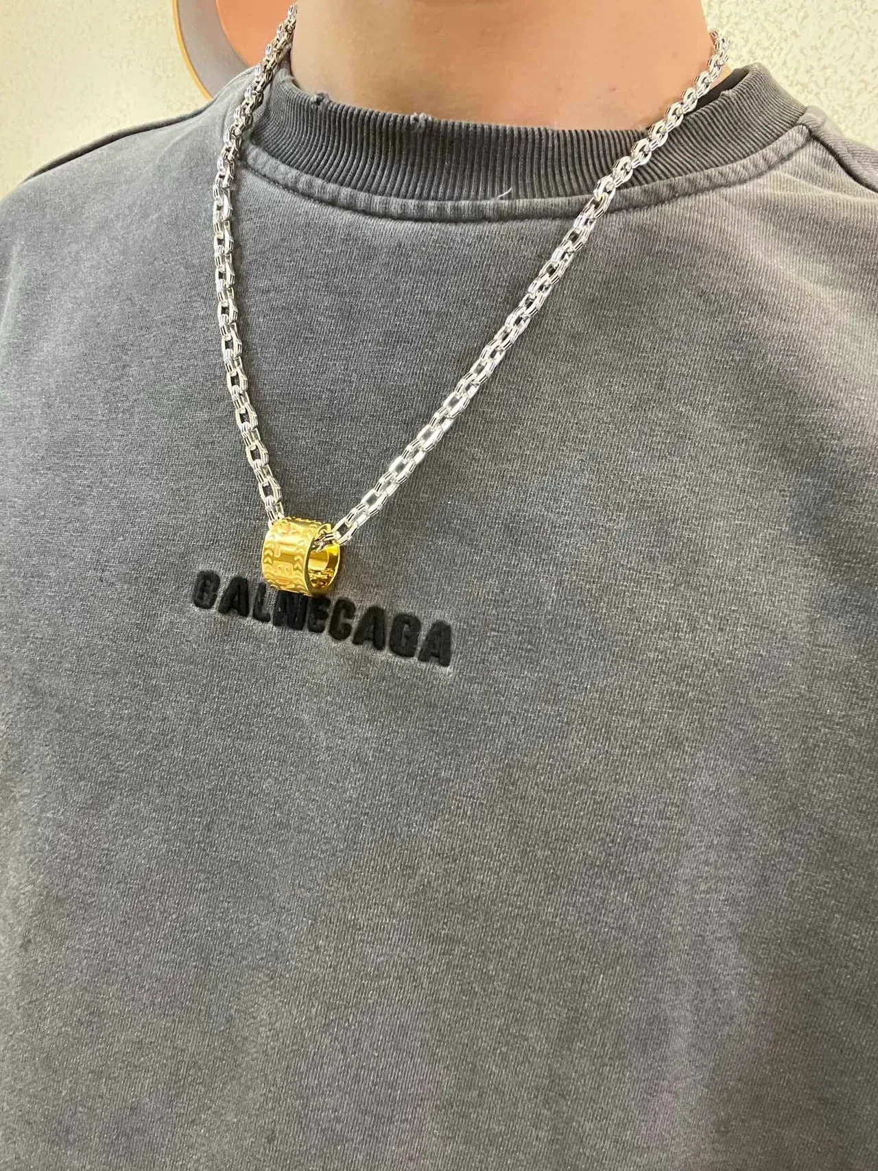 Balenciaga Colar Pendente Dourado Cilindro Corrente Prata 5