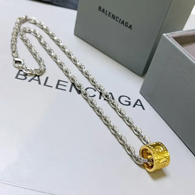Balenciaga Colar Pendente Dourado Cilindro Corrente Prata 9