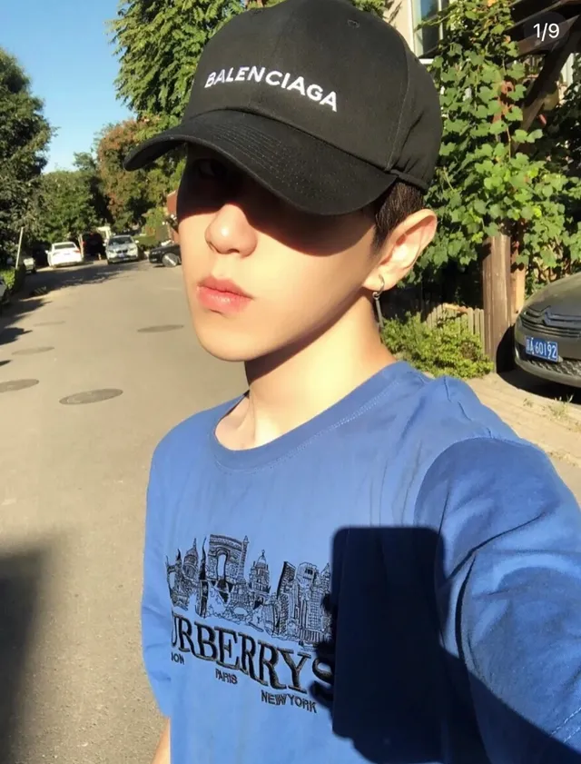 Balenciaga Logo Cap 黑色白色六面板构造刺绣棒球帽 2