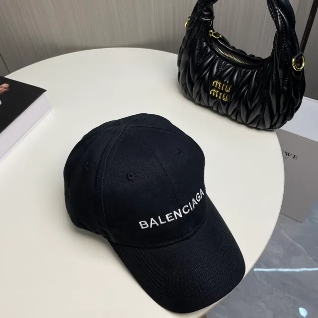 Balenciaga Logo Cap 黑色白色六面板构造刺绣棒球帽 6
