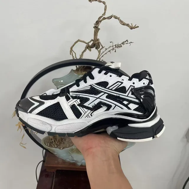Balenciaga Runner Black and White Chunky Sneakers 5