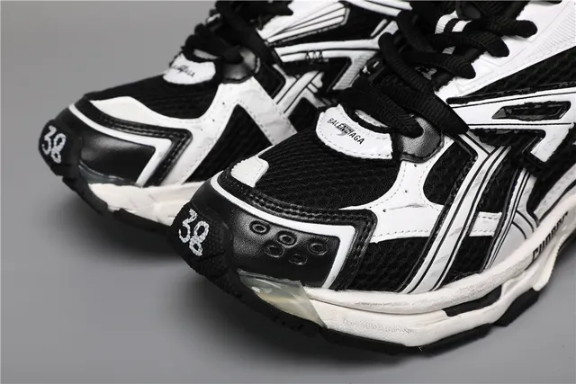 Balenciaga Runner Black White Chunky Sneakers 4