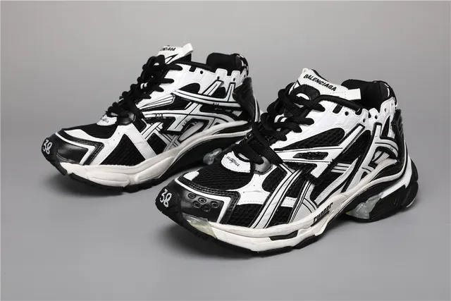 Balenciaga Runner Black White Chunky Sneakers 5