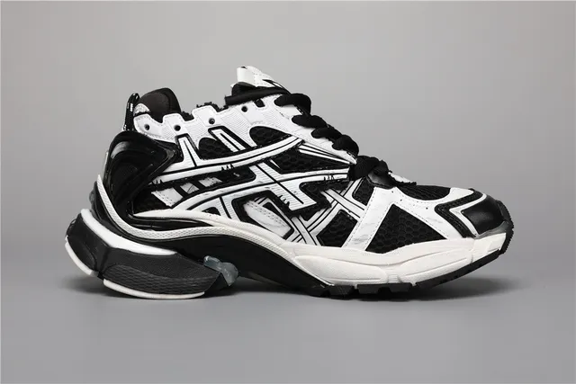 Balenciaga Runner Black White Chunky Sneakers 8