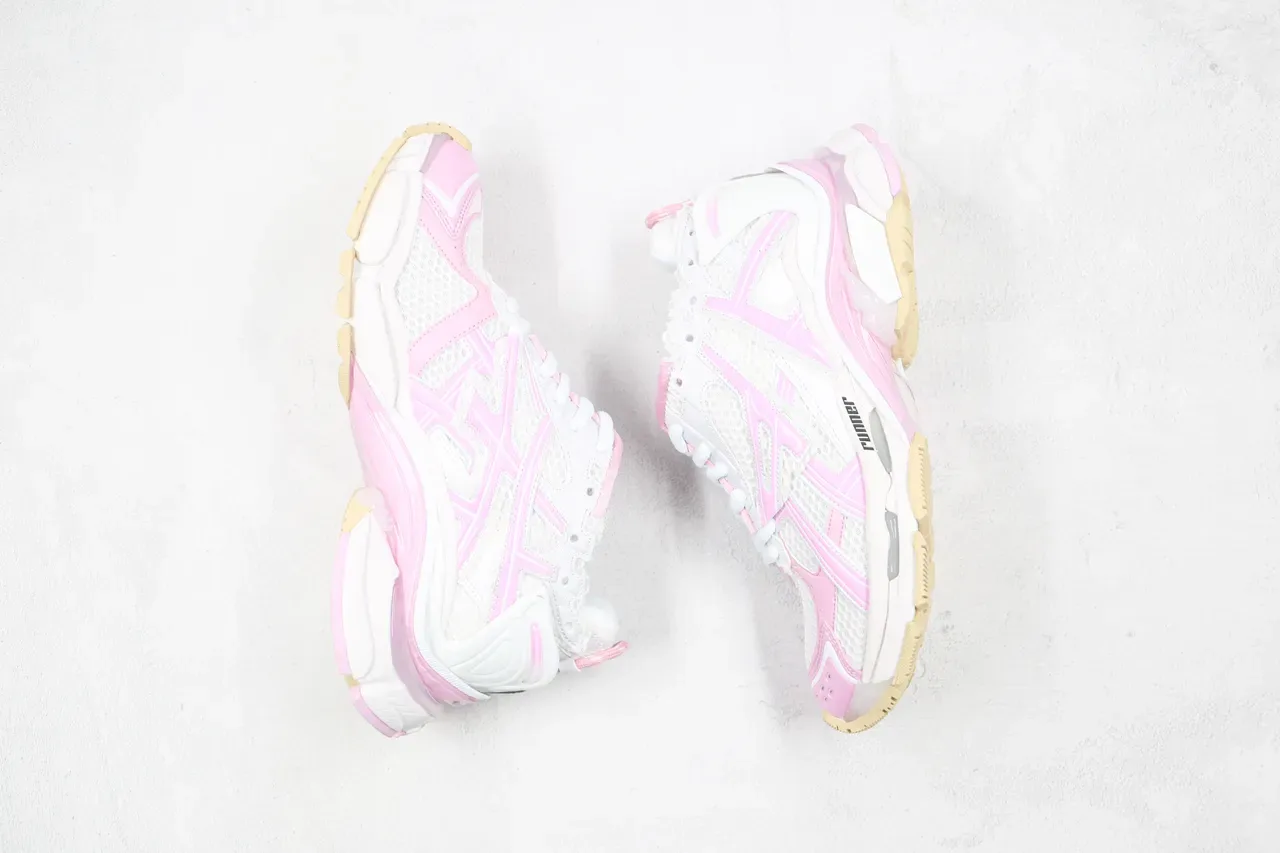 Balenciaga Runner सफेद और गुलाबी चंकी स्नीकर्स 2