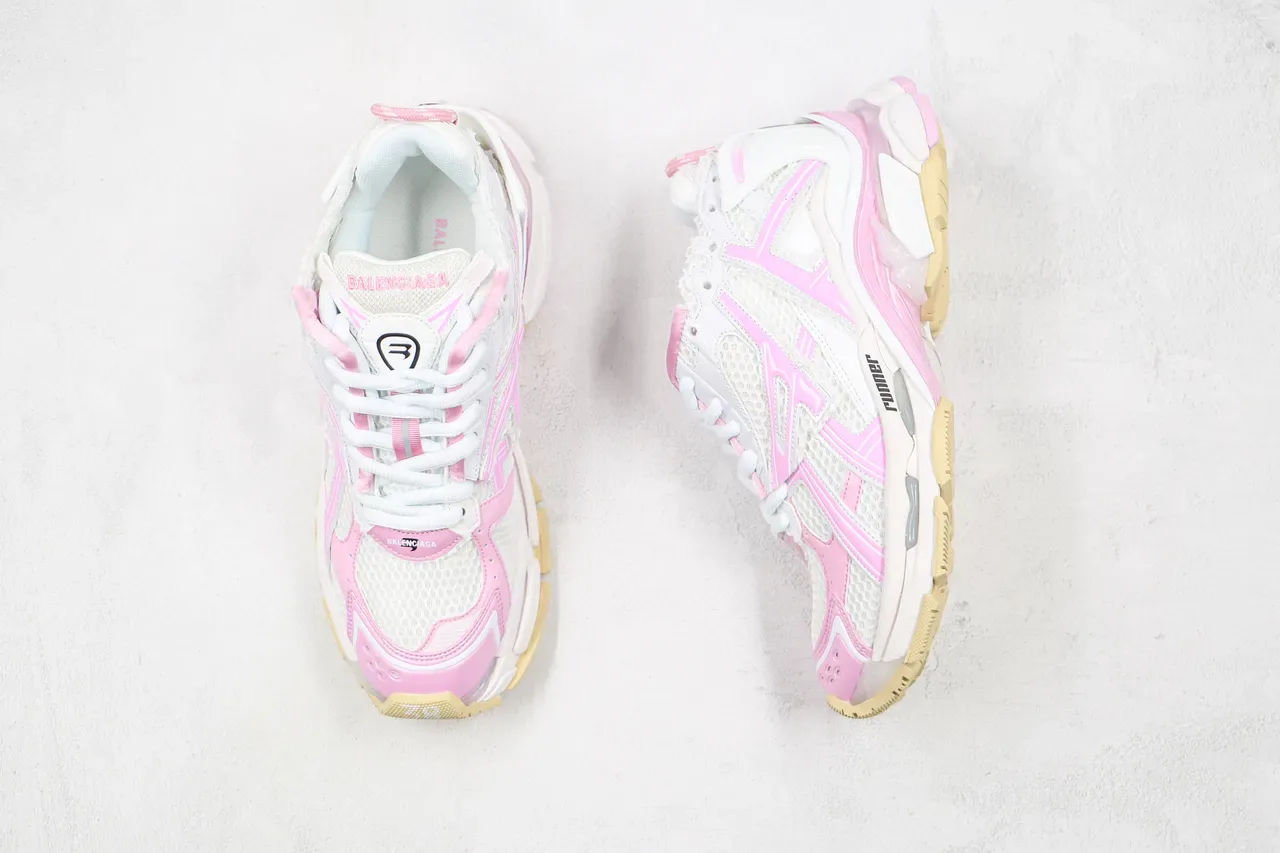 Balenciaga Runner सफेद और गुलाबी चंकी स्नीकर्स 3