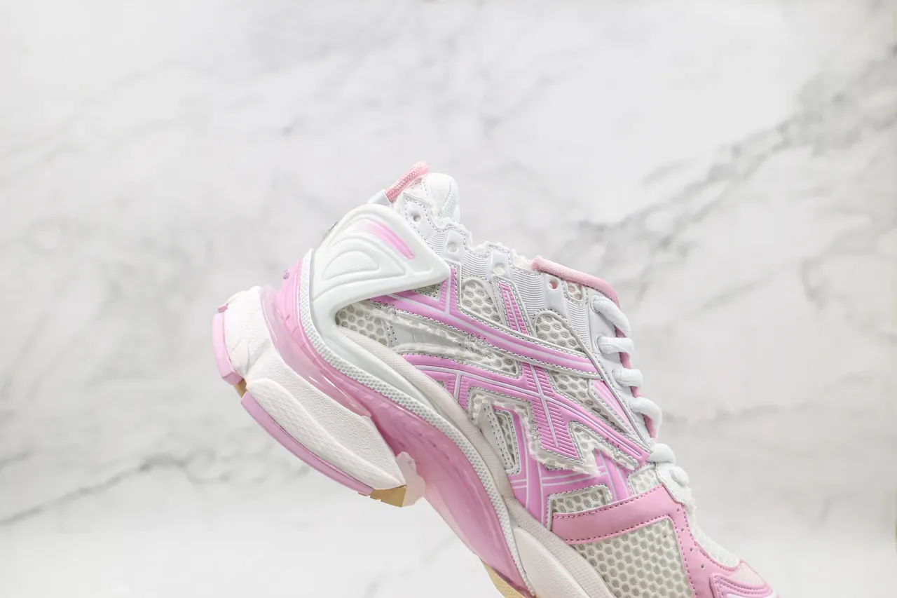 Balenciaga Runner सफेद और गुलाबी चंकी स्नीकर्स 5