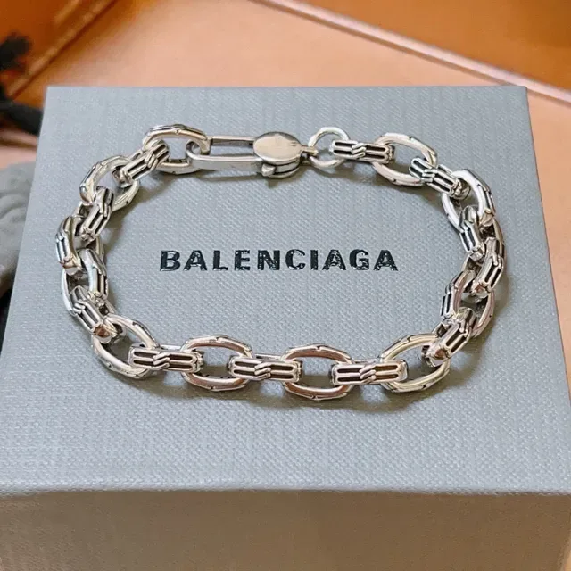 Balenciaga Silver Chunky Link Chain Polished Metal Bracelet 3