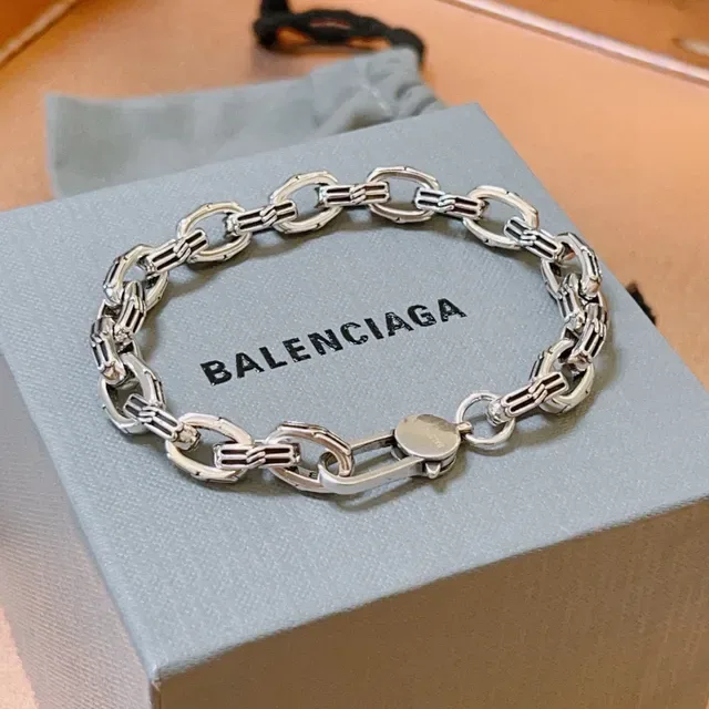 Balenciaga Silver Chunky Link Chain Polished Metal Bracelet 6