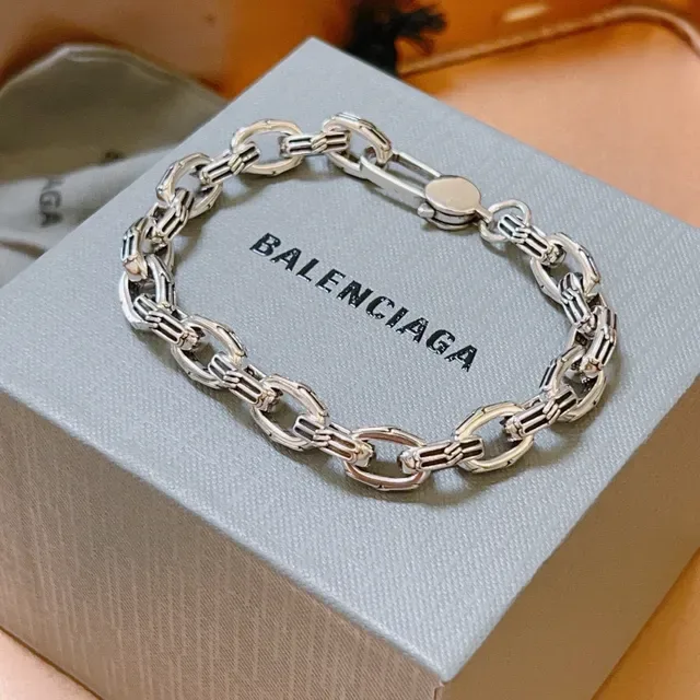Balenciaga Silver Chunky Link Chain Polished Metal Bracelet 9
