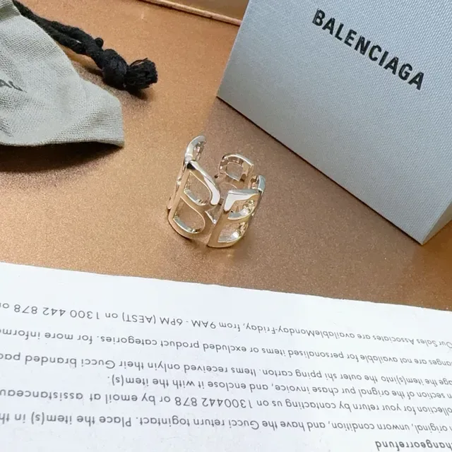 Balenciaga Silver Geometric Logo Motif Polished Metal Ring 3