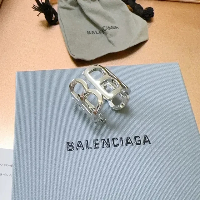 Balenciaga Silver Geometric Logo Motif Polished Metal Ring 4