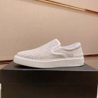 Balenciaga Speed Trainer Monogram Beige स्लिप-ऑन लाइफस्टाइल स्नीकर