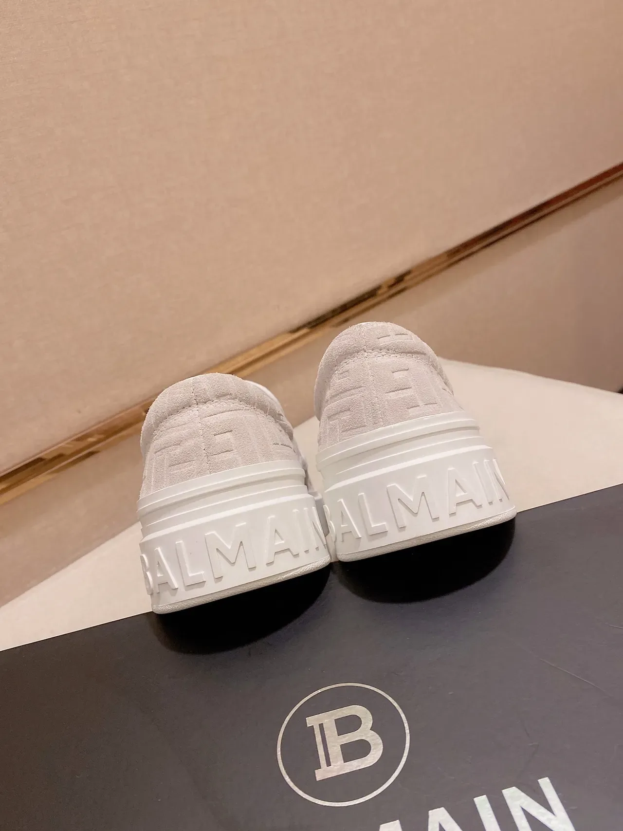 Balenciaga Speed Trainer Monogram Beige Tênis Lifestyle Slip-On 3