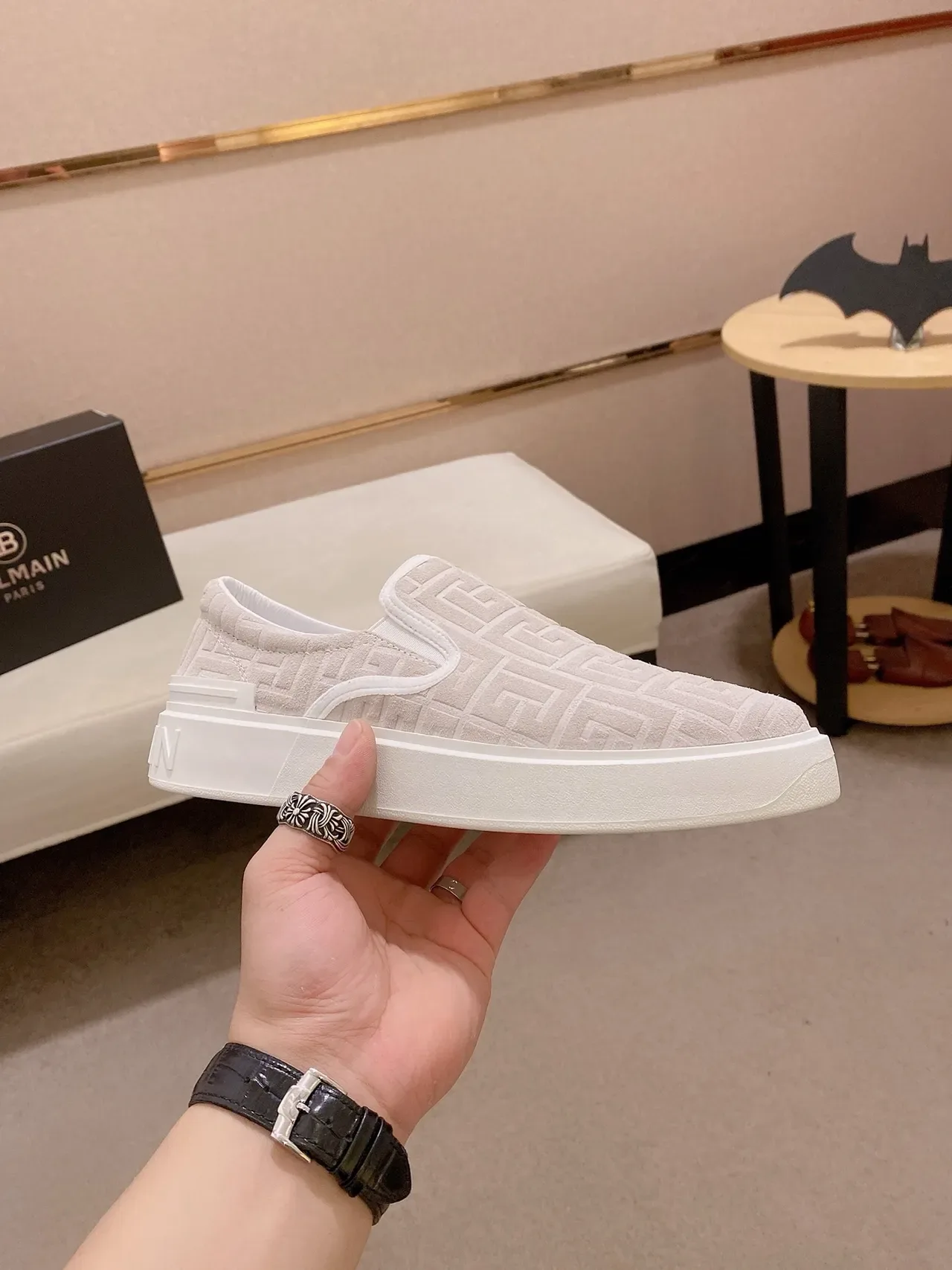 Balenciaga Speed Trainer Monogram Beige Tênis Lifestyle Slip-On 4