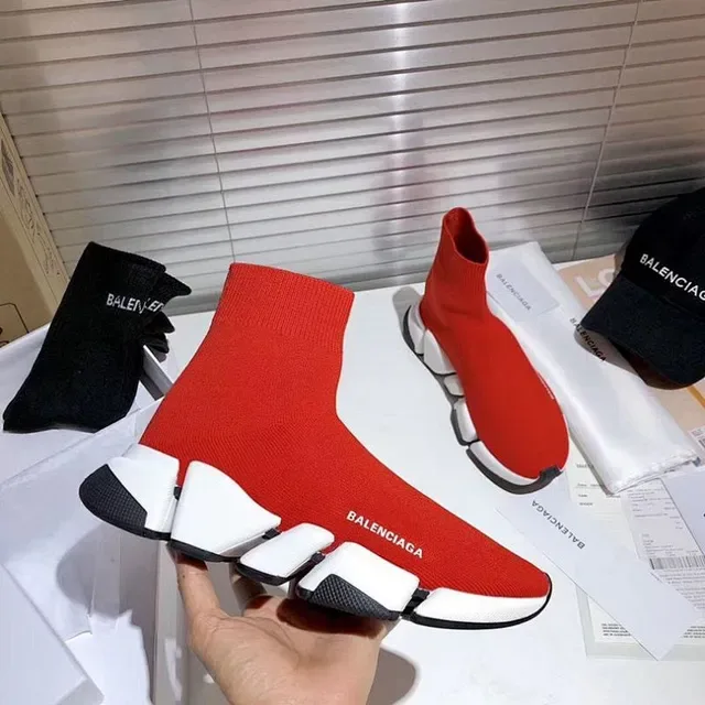 Balenciaga Speed Trainer rouge blanc noir sneakers lifestyle 2