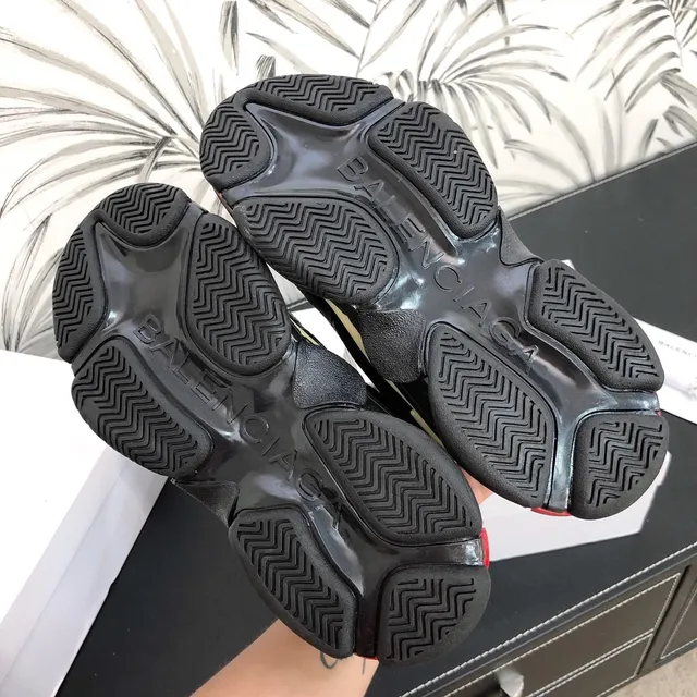 Balenciaga Triple S أسود رمادي أحمر كريمي حذاء رياضي سميك 3