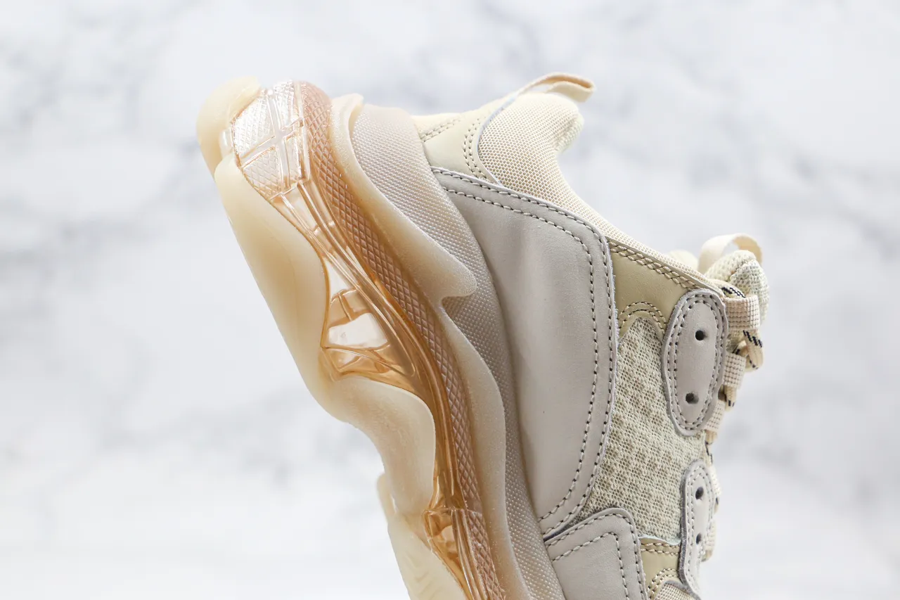 Balenciaga Triple S Off-White كانكي سنيكرز 4