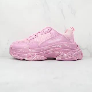 粉色 Balenciaga Triple S 厚底运动鞋