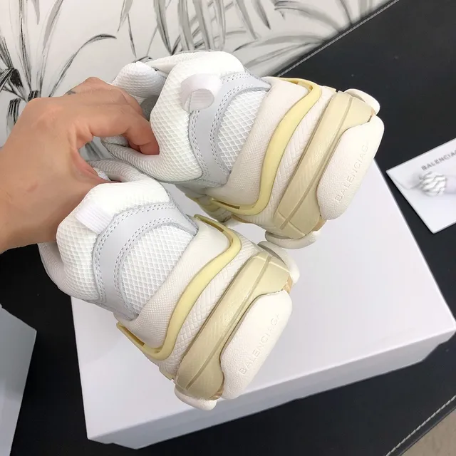 Balenciaga Triple S Tênis Chunky Brancos Cinza Amarelo 4