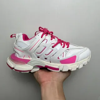 Balenciaga সাদা গোলাপি মাল্টি-লেয়ার সোল স্কাল্প্টেড কেজ ওভারলে চাঙ্কি স্নিকার্স